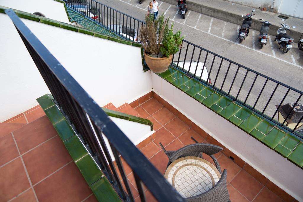 Hostal Marina Cadaques Exterior photo