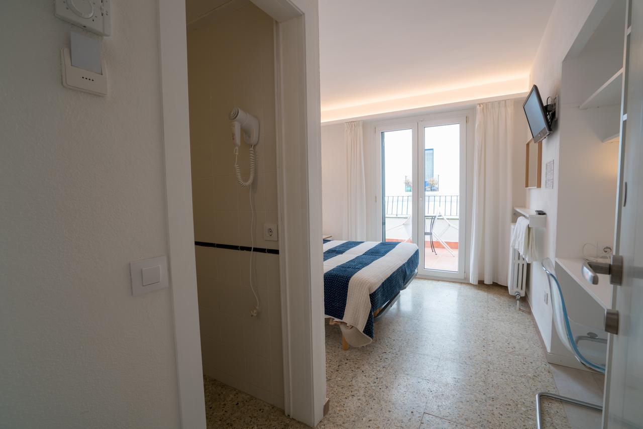 Hostal Marina Cadaques Exterior photo